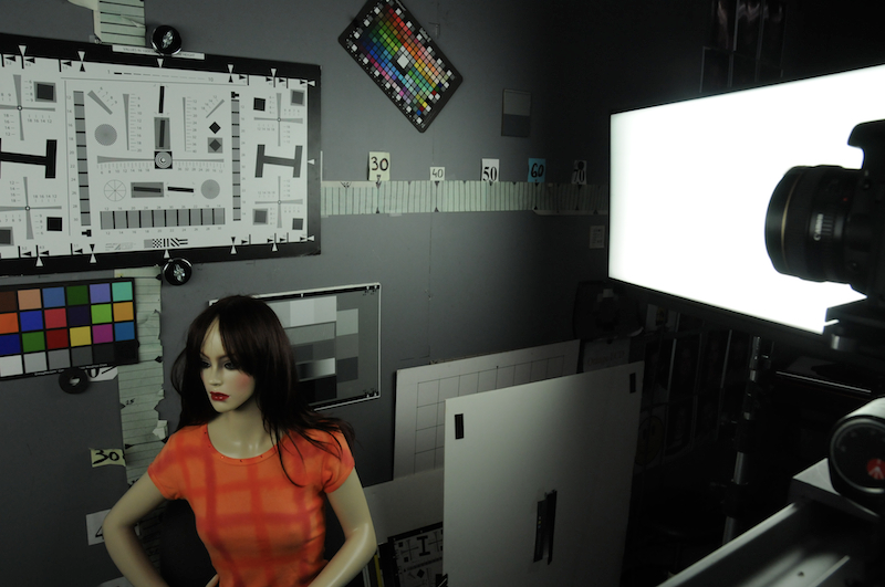 Illustration for article titled Inside Consumer Reports' Electronics Testing Lab
